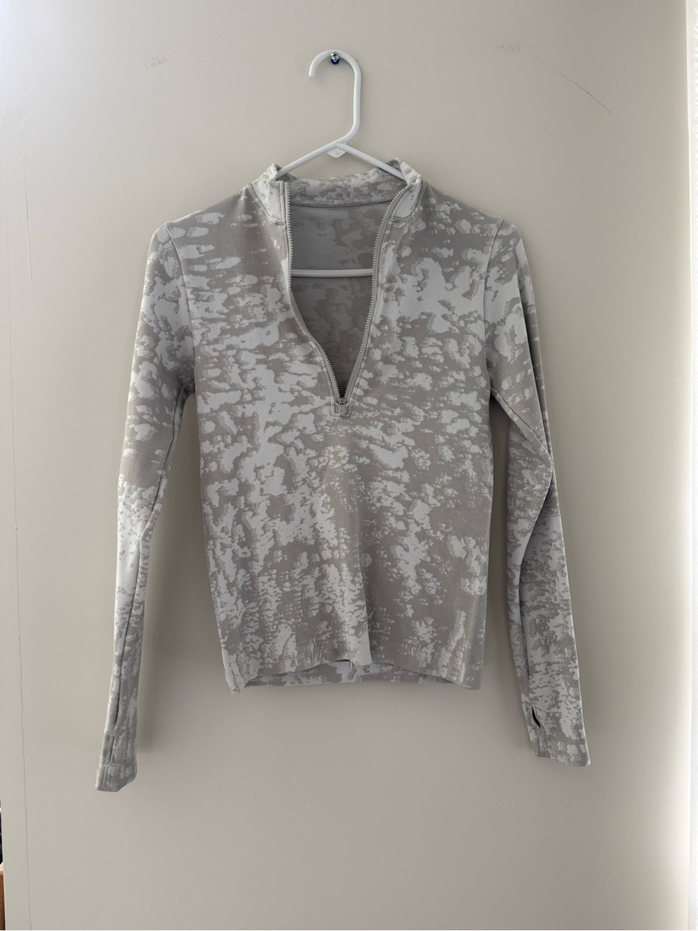 Fabletics Women's Long-Sleeve Half-Zip Top in Light Gray and White
